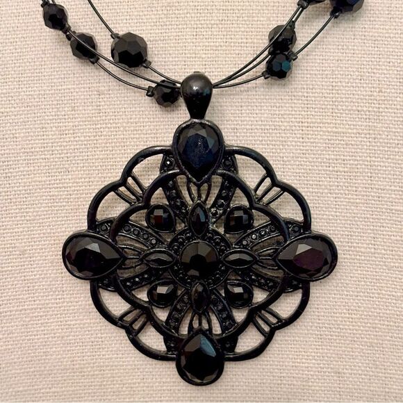 lia sophia | Moonstruck Detachable Pendant Necklace | Black | - Picture 3 of 3